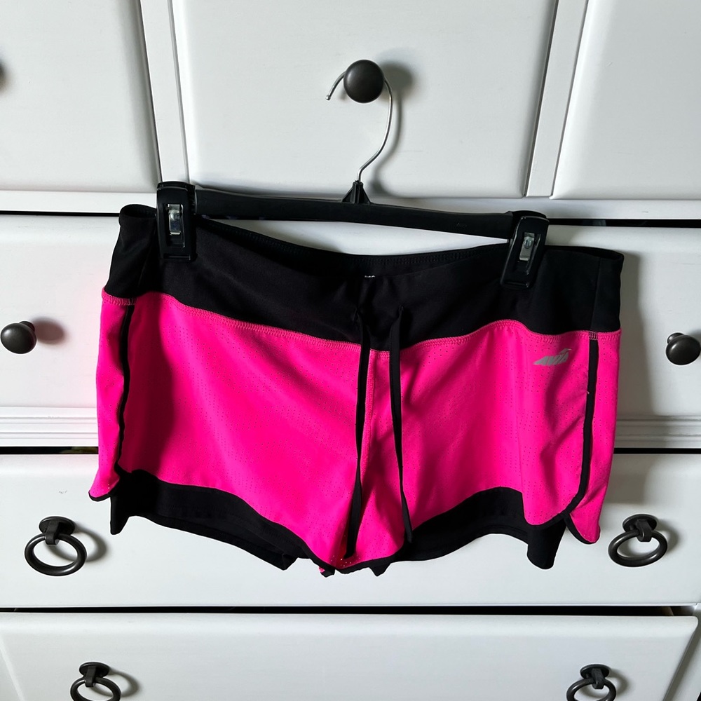 Size large Avia pink shorts!